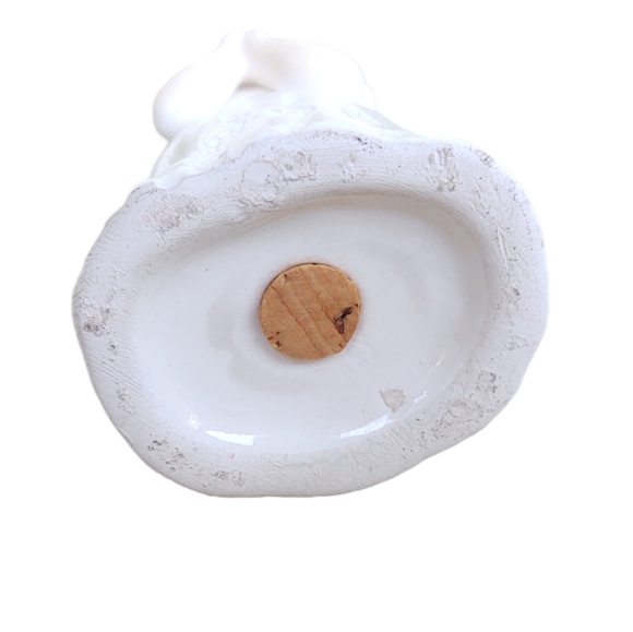 Tiny Vintage Bride Salt Shaker or Figurine Waiting for Her Groom - Picture 6 of 6